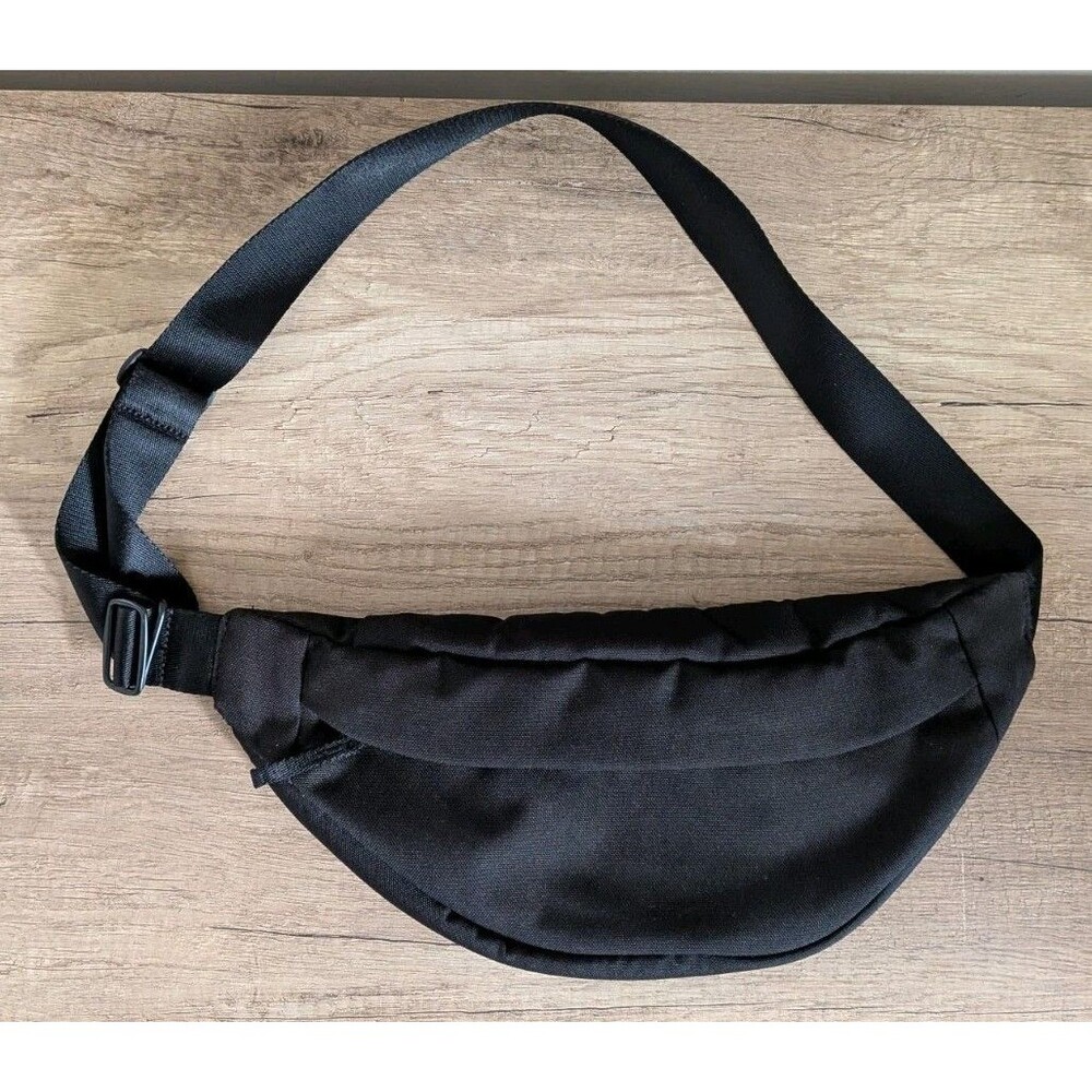 Everlane The Renew Transit Fanny Pack Crossbody Bag Black